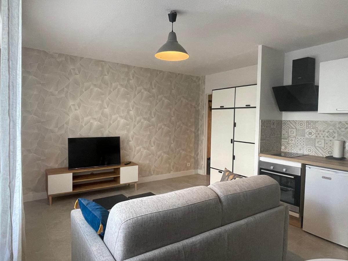 Au Calme Proche Centre-Ville, Studio Renove Avec Equipements Neufs Et Parking Prive Gap Kültér fotó